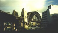 tn_Sydneyharbourbridge3.jpg (6345 bytes)